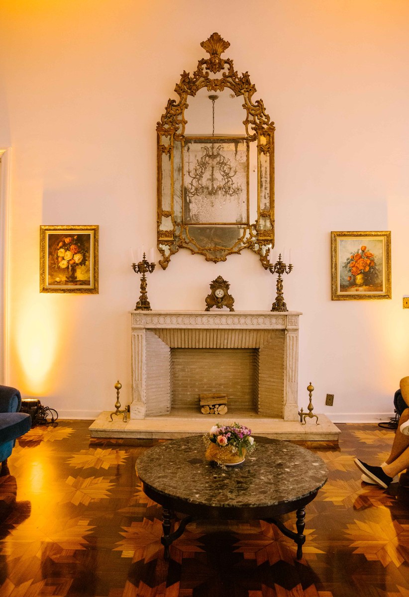 Sala de Estar — Jazz Mansion 10 Anos